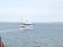 Vi tog en båd ud til Fort Sumter